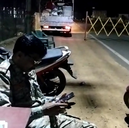 कोतवाली थाना में पदस्थ ASI का वीडियो हुआ वायरल,,शराब पीकर चुनाव ड्यूटी में राहगीरों से गाली गलौच और बत्तमिजी करते वीडियो आया सामने,