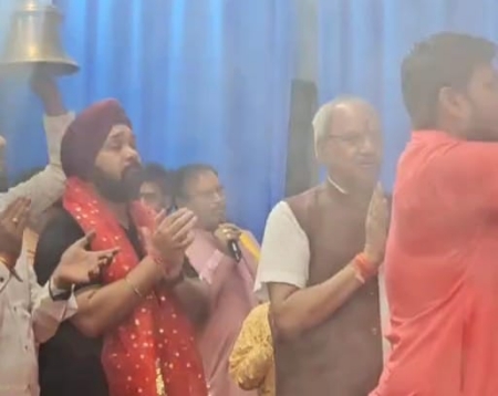 राजधानी रायपुर में नवमी की धूम,,सांसद बृजमोहन अग्रवाल और जीटीपीएल बीसीसी न्यूज  के डायरेक्टर बबलू भाटिया पहुंचे दुर्गा पंडाल,,केबल ऑपरेटरों में दिखा उत्साह और एकता का संदेश,,